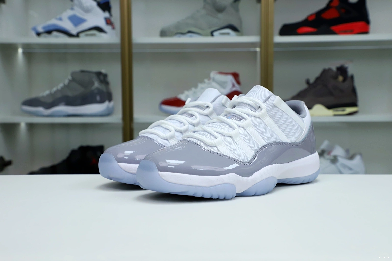 Low Retro Jordan Grey